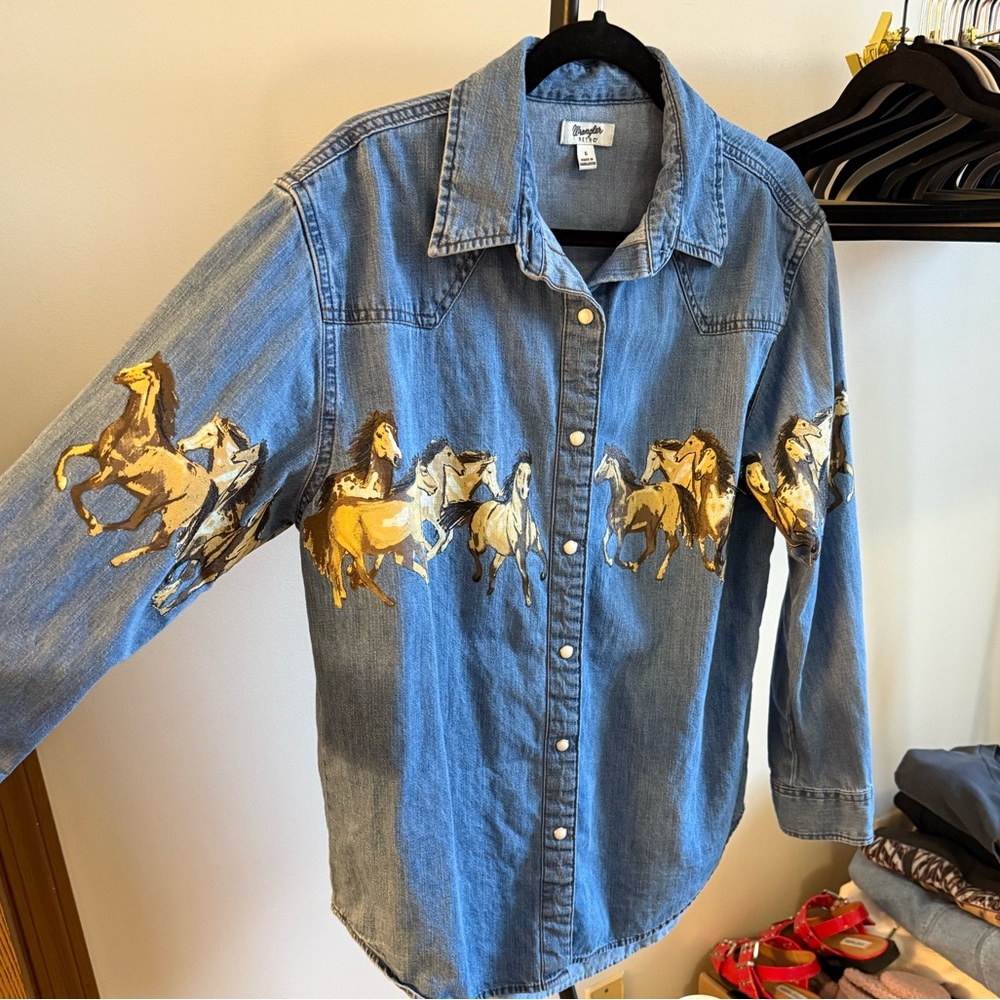 Wrangler Blue Denim Button Down Shirt with Horse Print